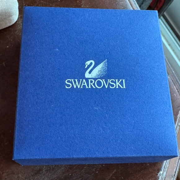 Swarovski Authentic (Swan) Crystal fancy cross necklace Rhodium plated NWT BX - Picture 6 of 7